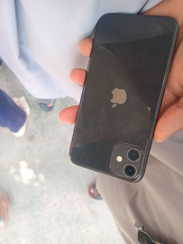 phone iPhone 11 sadh