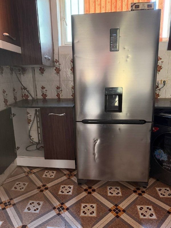 Hello, you have a Himalaya refrigerator, an automatic ice maker, an ice breaker, it is connected to the water tap, the price is 29 thousand afghani, 0799247347