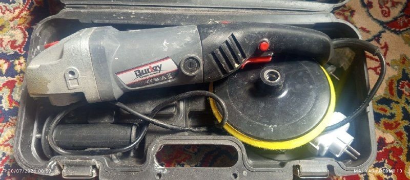 Barley car polishing machine. Only used a few times. Price 5000. Contact 0728664928