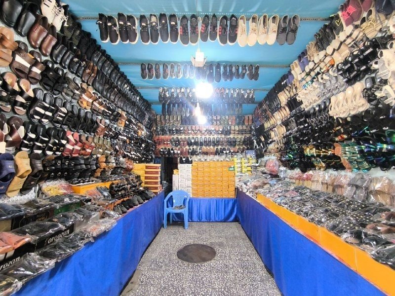 A big and big shop with two floors and big...
