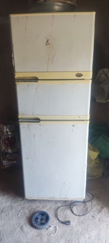 Hello, the refrigerator has not been used for two years, without damage in any respect, with a guarantee of an agreed price