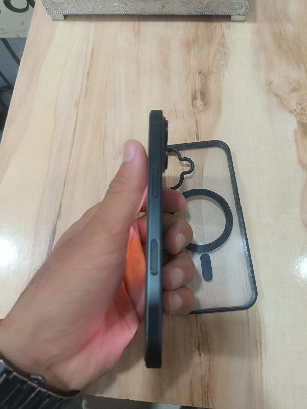 Simple iPhone 16