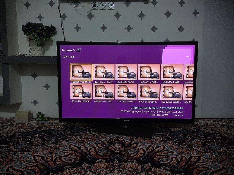 51 inch Samsung TV in good condition without any problems
