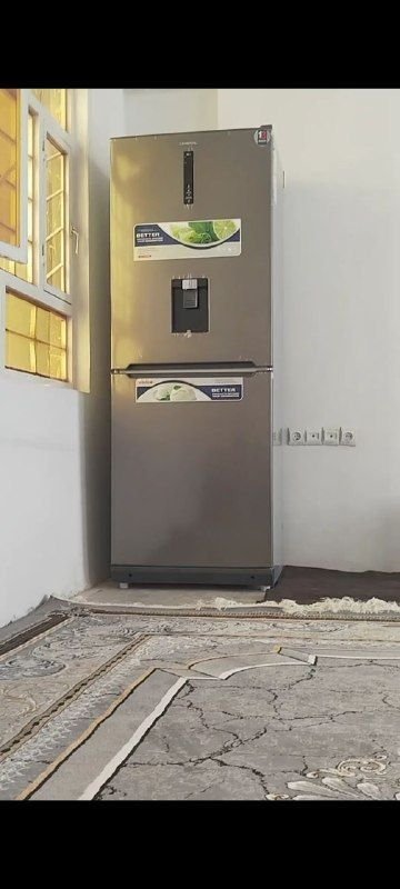 The new refrigerator has not been removed from the plastic cover, it is very clean, with a guarantee of a fixed price of 20,000