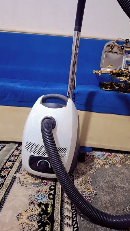 Electric vacuum cleaner model Sam 2000W