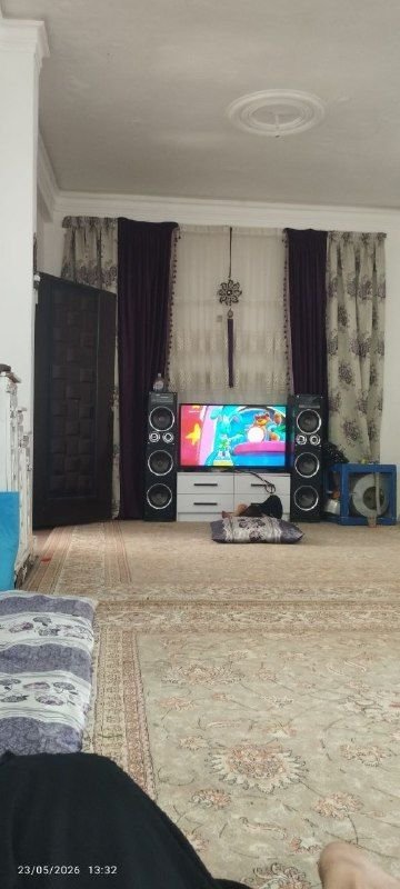 Iranian flat screen LCD TV, brand Sam, low consumption, excellent picture quality, Khadi, curtains, for sale, buyer, call or WhatsApp 0798699321