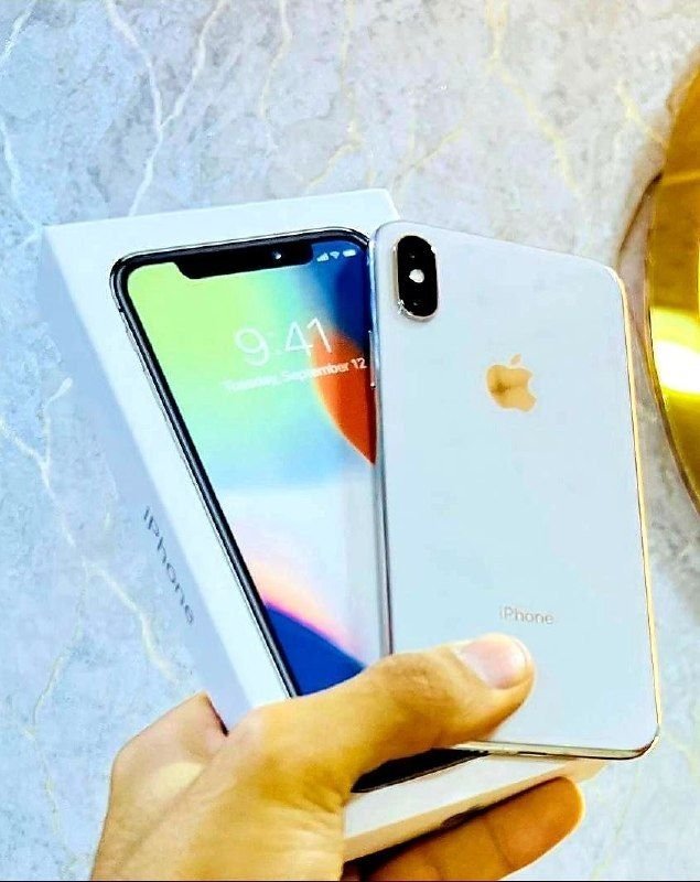 Selling clean cardboard iPhone X