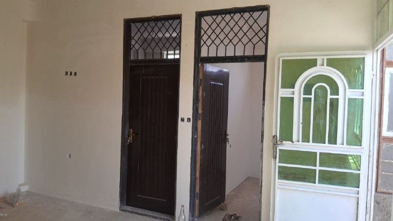 House for rent, water, electricity, 3 rooms, hall, with a yard, newly built, independent, Karizak postal location, not yet reached the mania of Naghi Abad.