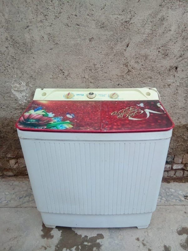 The washer-dryer has a minor defect, which I reduced from the price, and it works fine, I guarantee it.
