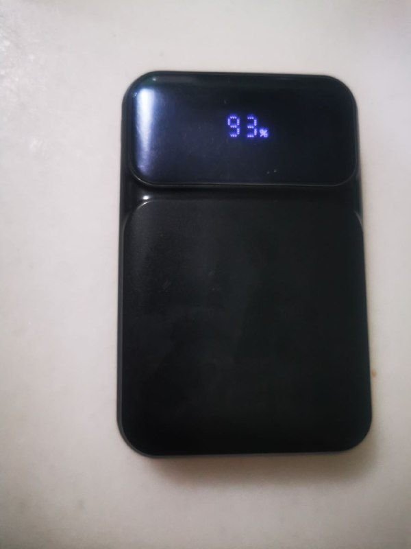 Black fast charging power bank