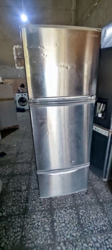 Hello, dear friends, a three-door refrigerator stand for sale
