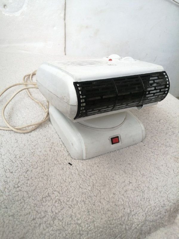 A stock electric heater with extremely low consumption and excellent heating for Dukan's bathroom chair