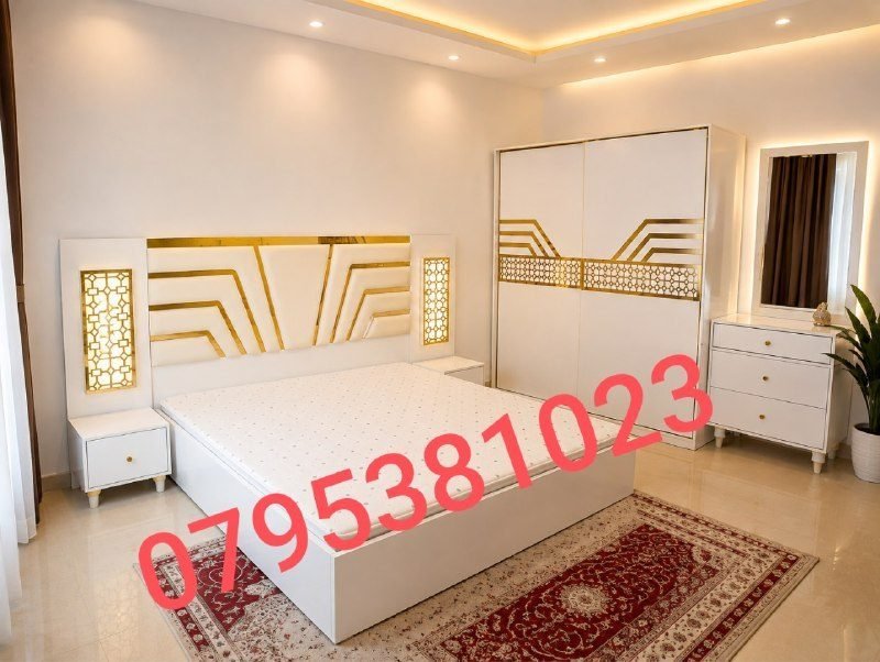 sale aajl tkht khoab do nfrh hr st with toshk do ta knar tkhti mizhazaishi