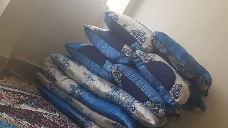 Hello, good friends. We have a lot of home appliances. I want to sell them due to immigration. Give me the name and I will send you the details. Contact number is 0791085658.