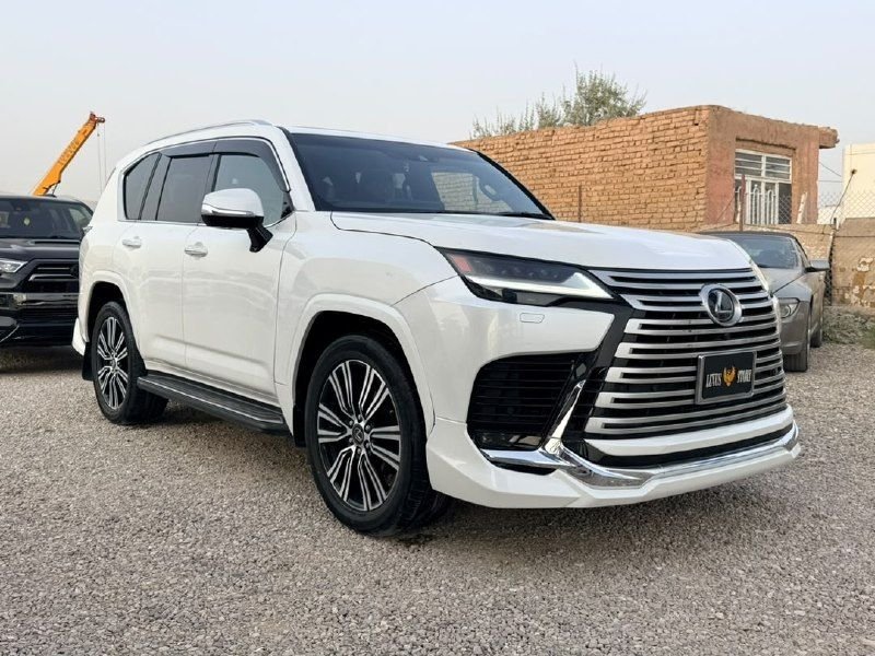 Selling a used Lexus car