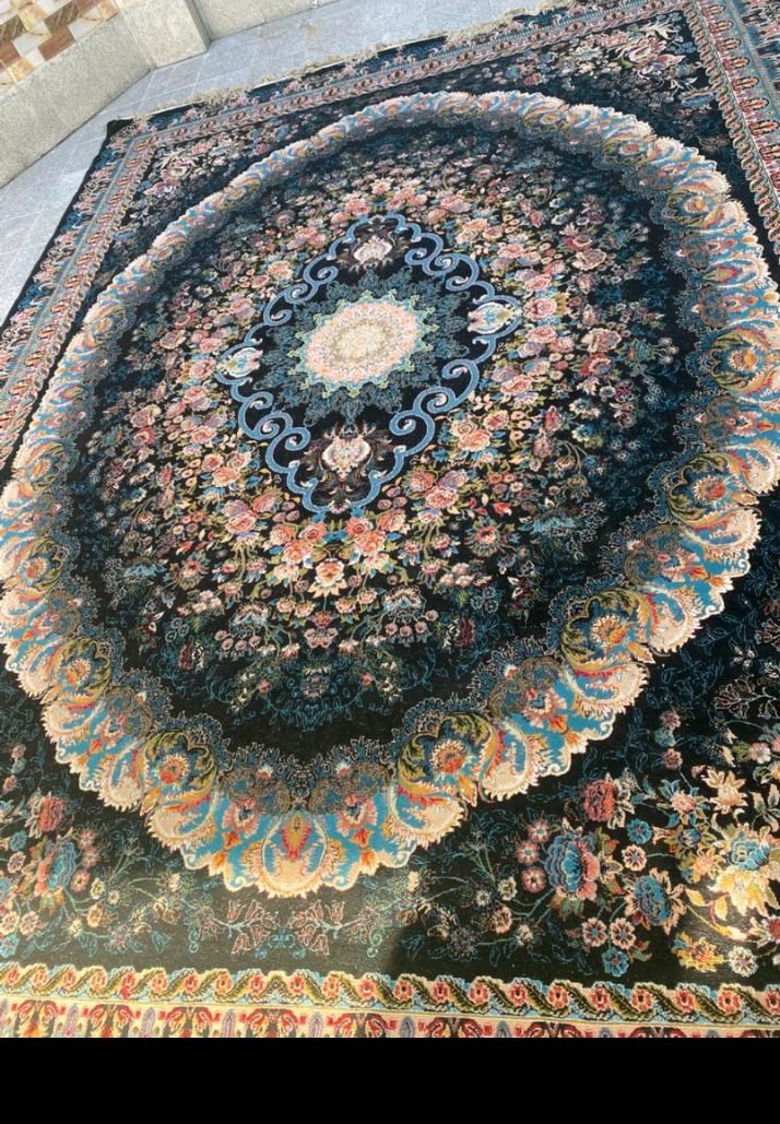 Dodaneh 12-meter Iranian carpet 700 comb three by four