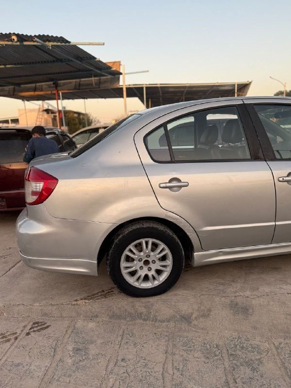SX4 car, 2007 model, four-cylinder, leader seat