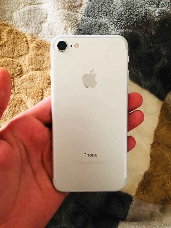 iPhone 7 — 256GB