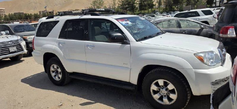 The car was newly arrived, without Afghanistan cultivation, without dents and scratches, no rust, no scratches, the car is clean, clean.