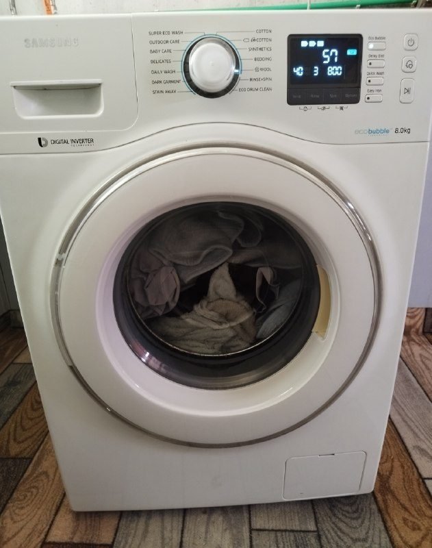 mashin lbasshoii Samsung 8 kilo fol automatic with srat bala khoshkn 1400 dor qimt16000 khridar pi oi or contact 0797010111