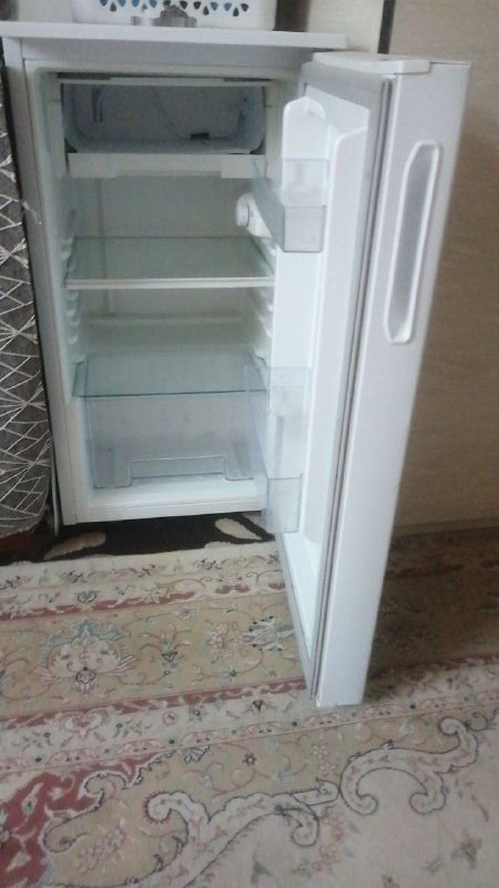There is a new Iranian refrigerator for sale. If anyone wants it, send a message immediately, 0796918223