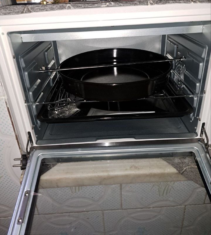 Hello, I am selling a good oven or carton and booklet. It has been 1 month since I bought it, but it has not been used. If you are a buyer, you can come and take a closer look.
