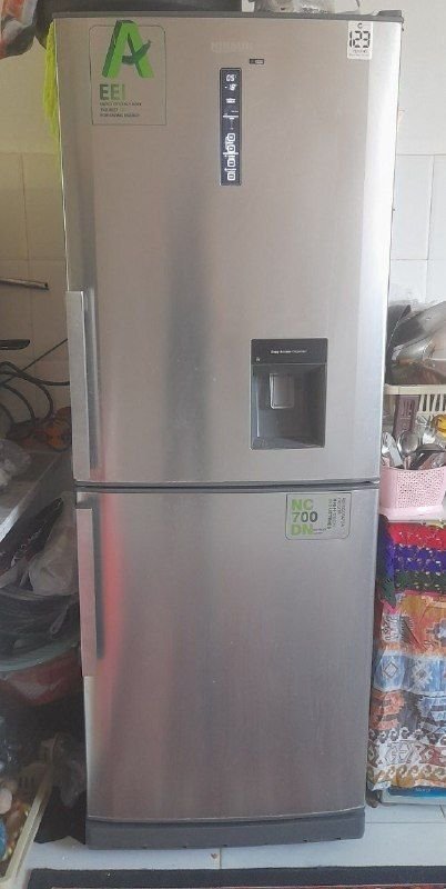 Niksan brand refrigerator shop.