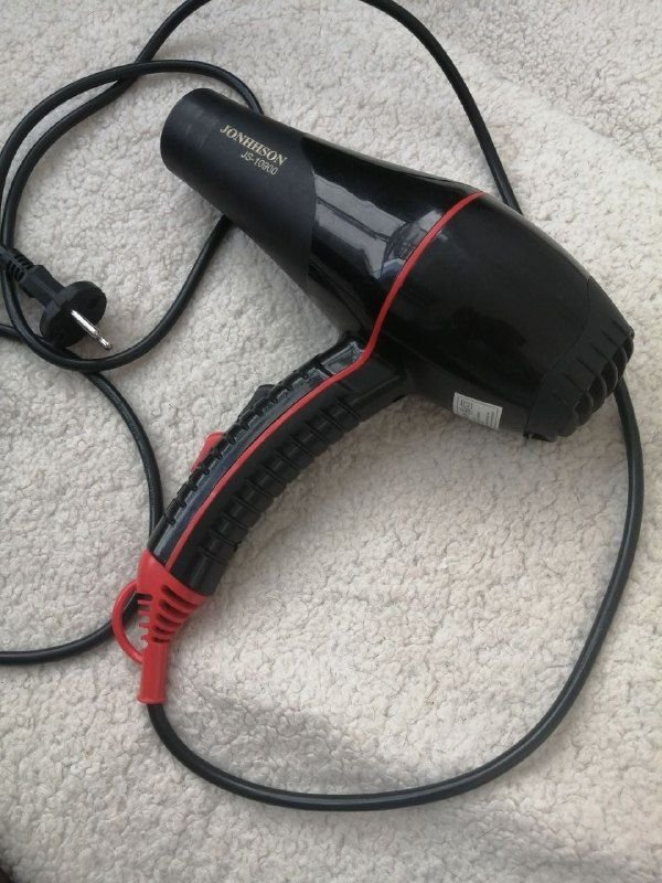 Super strong professional hair dryer, heavy motor, original material, brand new, one week warranty, in case of the slightest defect or fault, take your money back, I am a hairdresser myself, I use it.