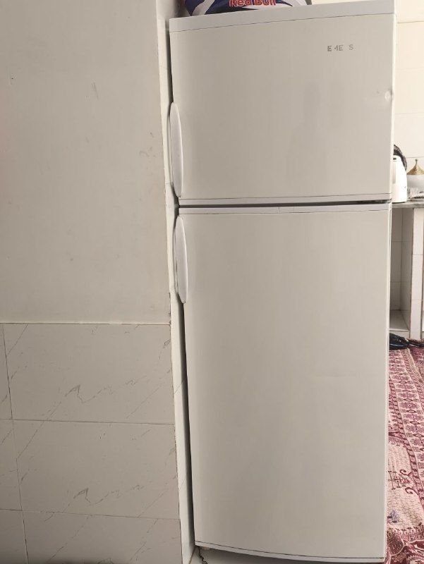 Urgent sale of Emrsan refrigerator, brand new, without working, gas company, 13,000, in good condition, 0799707095