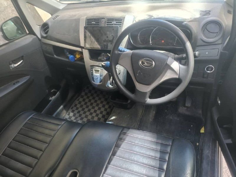 Urgent sale of a ready-made Mira Moi car in container size