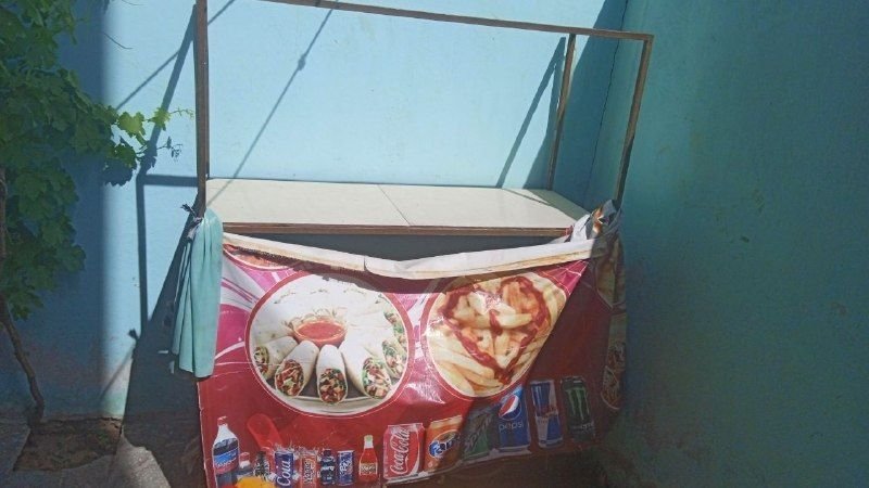 Two four-seater tables, two long chairs, eight plastic chairs, one side of the oven are for sale. 0728448345, genuine buyer should call