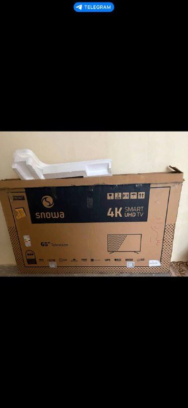 The 65-inch TV is a Snowa Nonu brand and has a very little use. It costs 21,000.