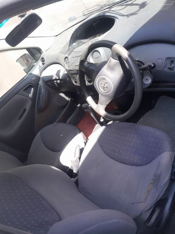 Car for sale oits mdl 2004 cht.kat mashin gir bks to zmant chhar slnd price 75000 bakmi joramd 0799653002